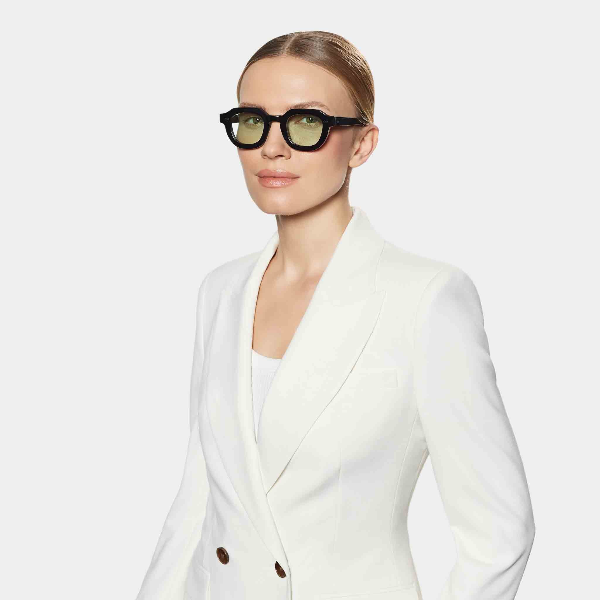 sunglasses-juta-eco-black-light-green-sustainable-tbd-eyewear-woman
