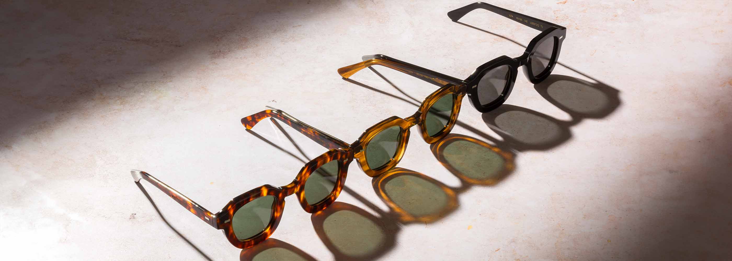 Dunkle Gläser – TBD Eyewear