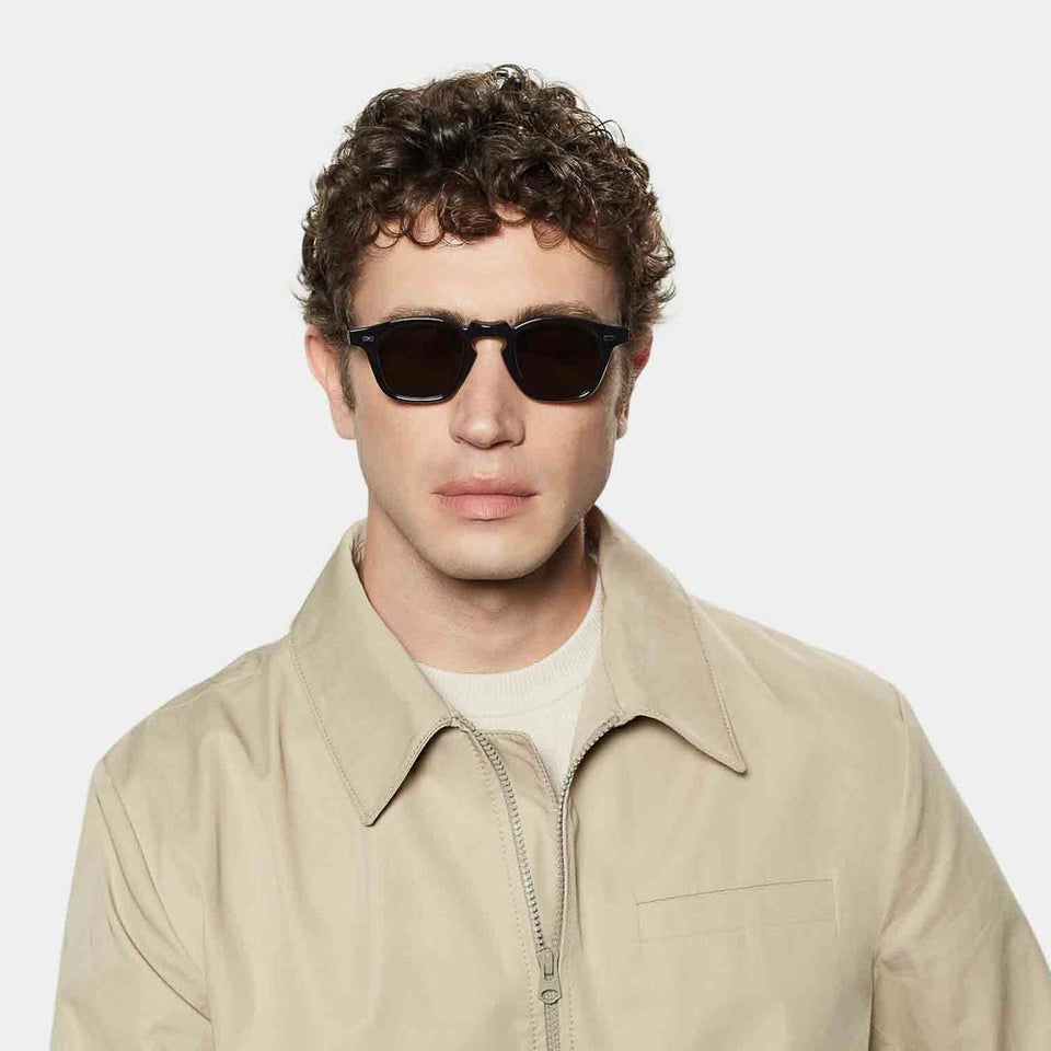 Square total black sunglasses: Cord | TBD Eyewear