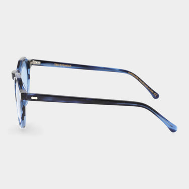 sunglasses lapel ocean blue sustainable tbd eyewear lens handcrafted in Italy