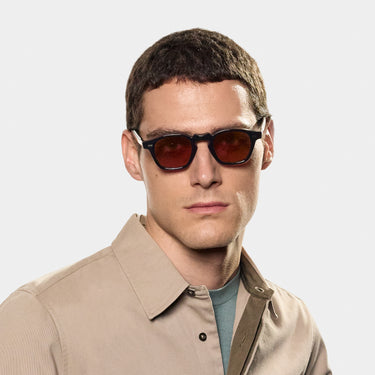sunglasses cord eco black red handcrafted in Italy with sustainable materials