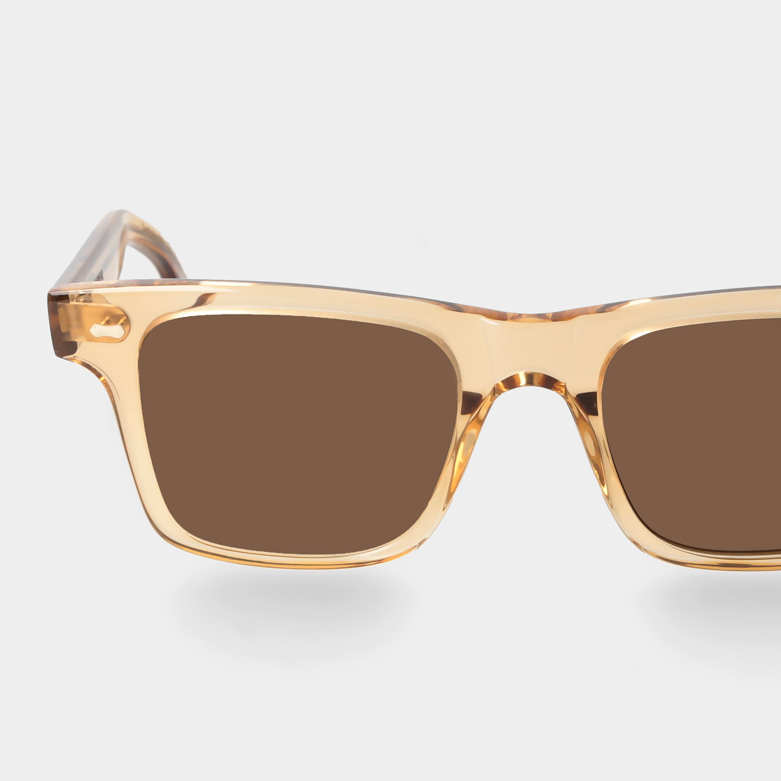 sunglasses-denim-eco-champagne-tobacco-sustainable-tbd-eyewear-lens
