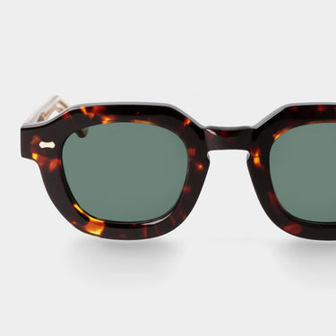 sunglasses-juta-eco-bicolor-bottle-green-sustainable-tbd-eyewear-lens