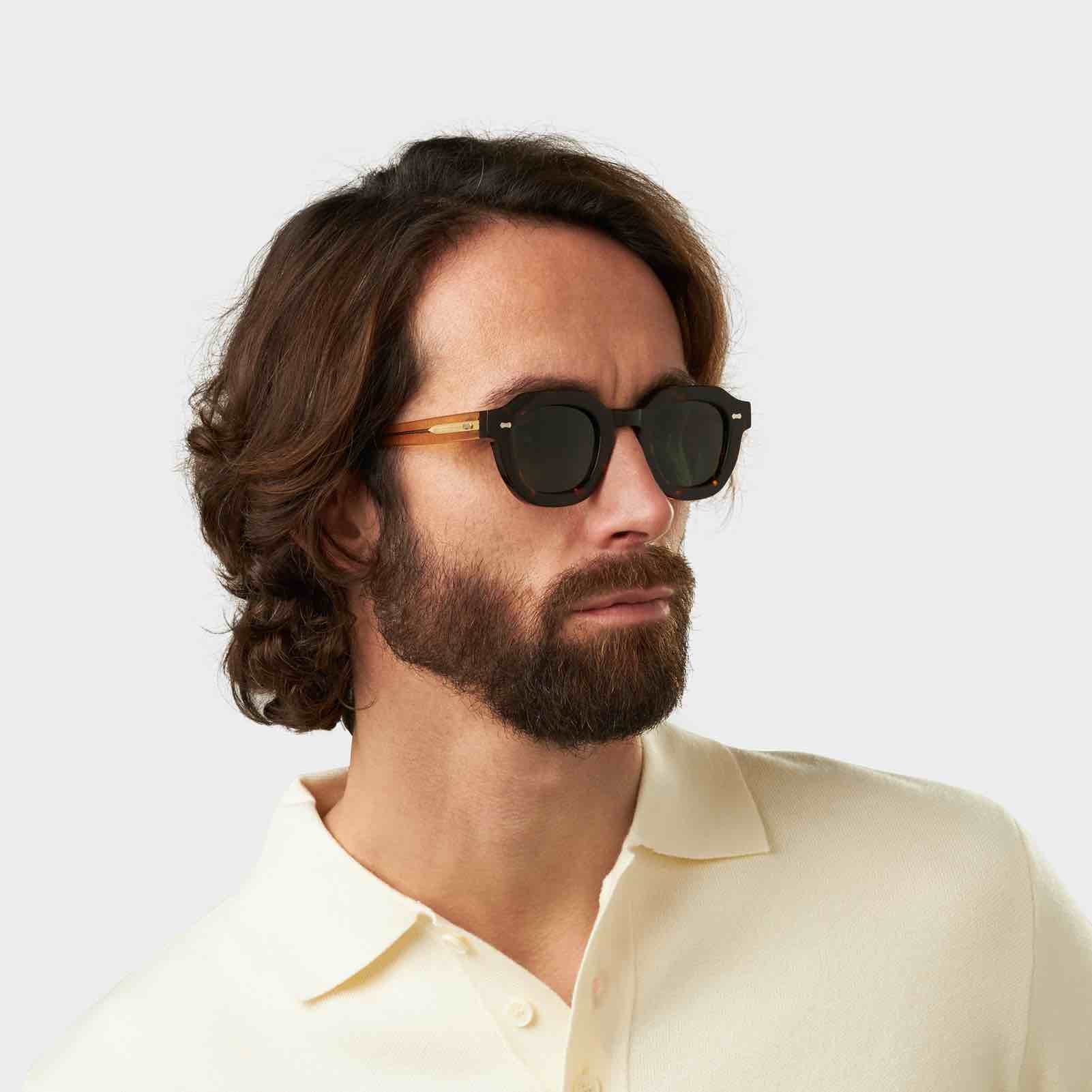 sunglasses-juta-eco-champagne-bottle-green-sustainable-tbd-eyewear-man