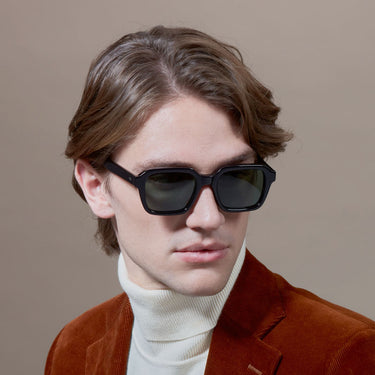 sunglasses lino eco black bottle green sustainable tbd eyewear man side made in Italy