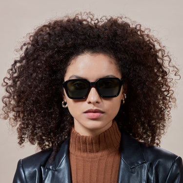 sunglasses lino eco black bottle green sustainable tbd eyewear woman front handcrafted in Italy