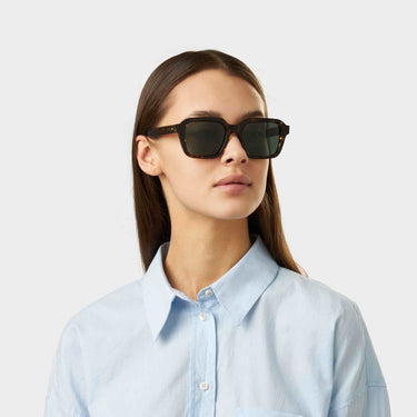 sunglasses lino eco dark havana bottle green sustainable tbd eyewear woman handcrafted in Italy