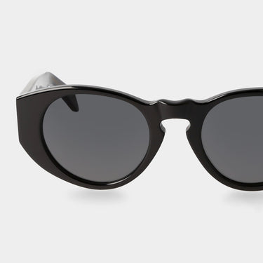 sunglasses madras eco black gradient grey sustainable tbd eyewear lens handcrafted in Italy