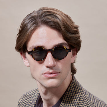sunglasses oxford eco dark havana bottle green sustainable tbd eyewear man front handcrafted in Italy