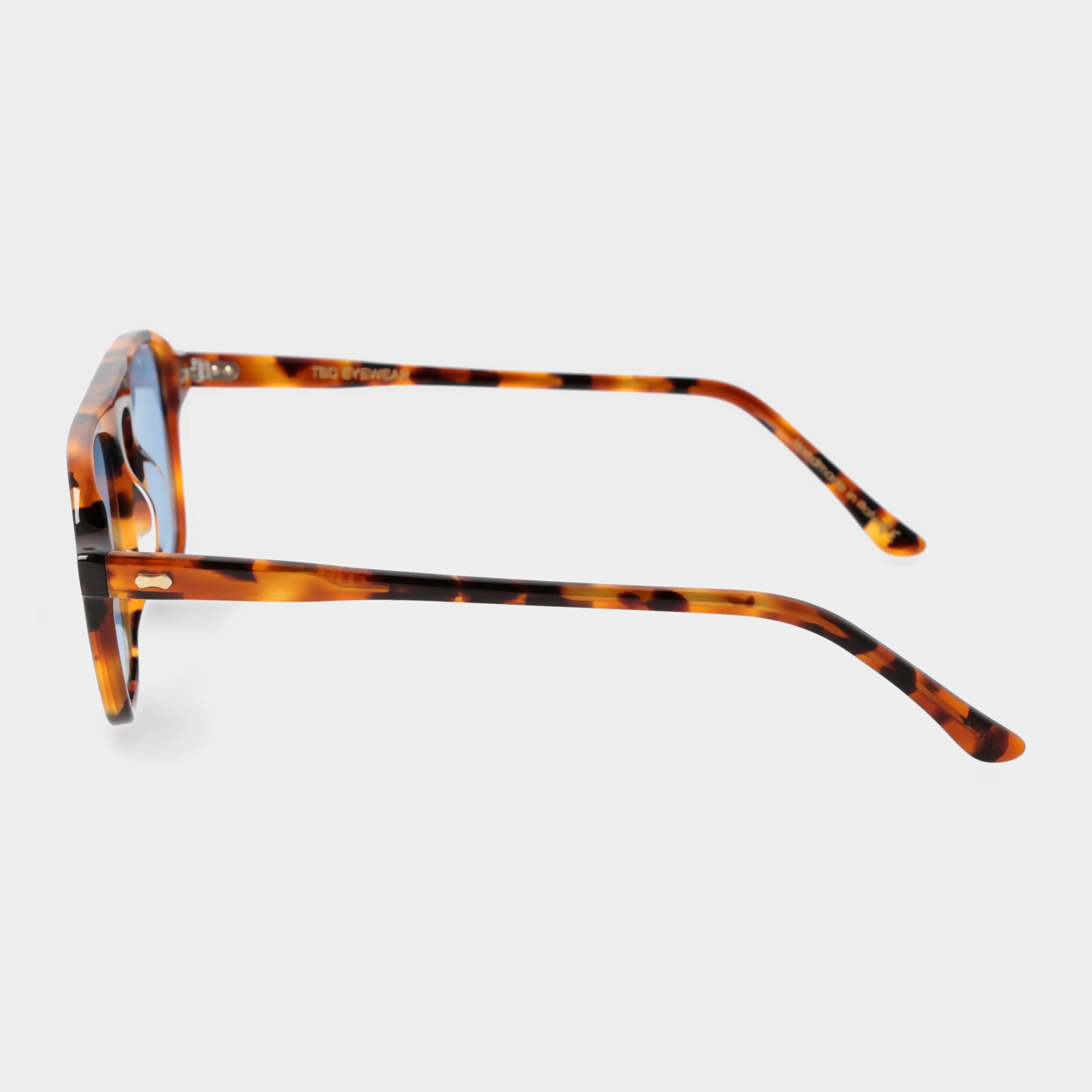 Aviator sunglasses with blue lenses: Panama | TBD Eyewear