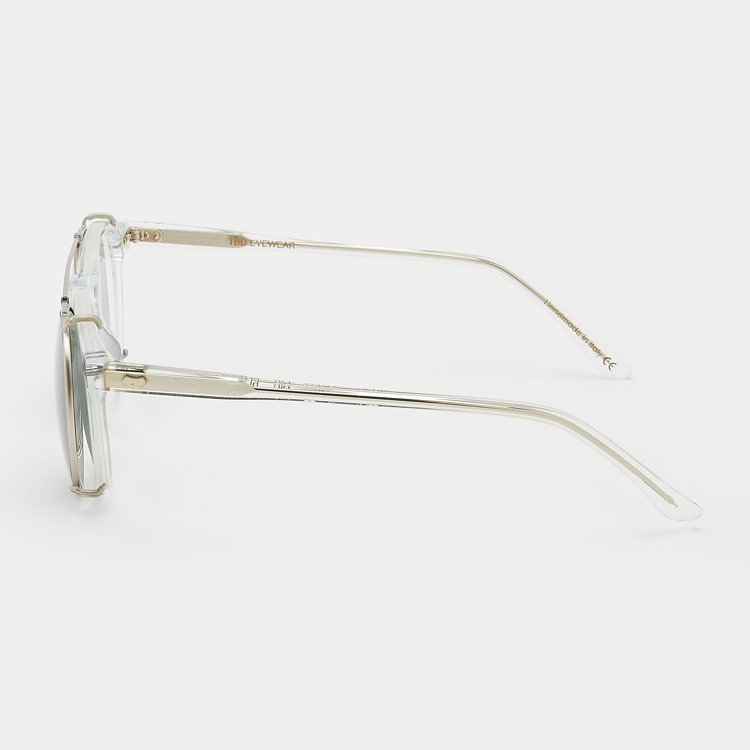 sunglasses-pleat-eco-transparent-silver-bottle-green-sustainable-tbd-eyewear-lateral