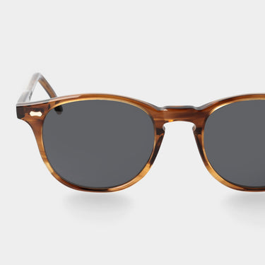 sunglasses shetland earth bio gradient grey sustainable tbd eyewear lens made in Italy