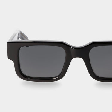sunglasses-silk-eco-black-gradient-grey-sustainable-tbd-eyewear-lens