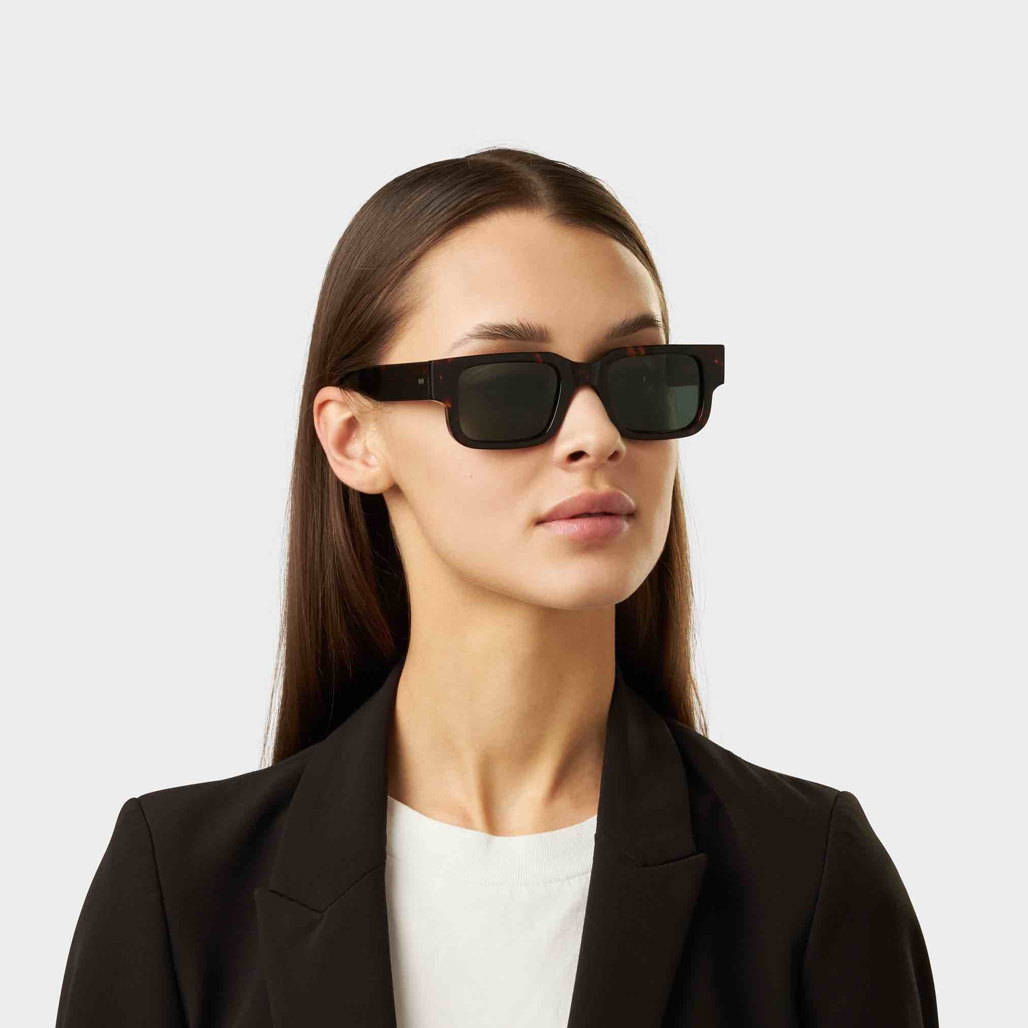 sunglasses-silk-eco-dark-havana-bottle-green-sustainable-tbd-eyewear-woman
