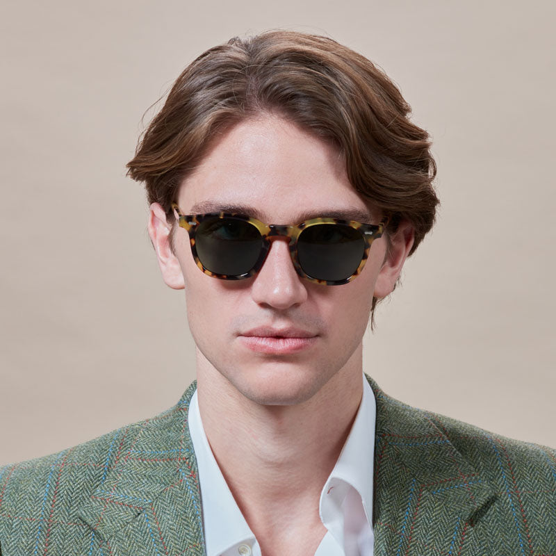 sunglasses-twill-light-tortoise-bottle-green-tbd-eyewear-man-front