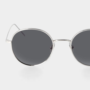 sunglasses-ulster-rhodium-gradient-grey-tbd-eyewear-lens